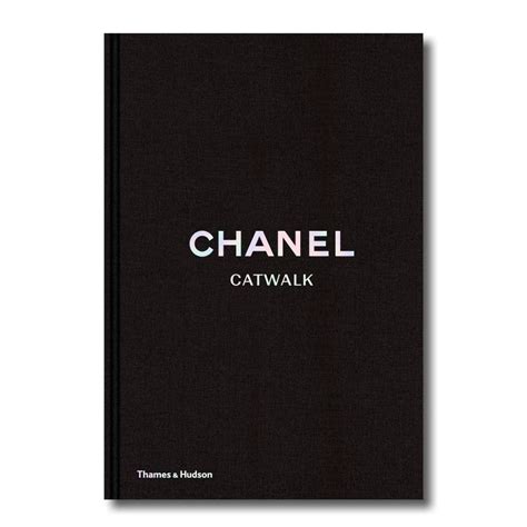 Chanel: The Complete Collections (Catwalk) .